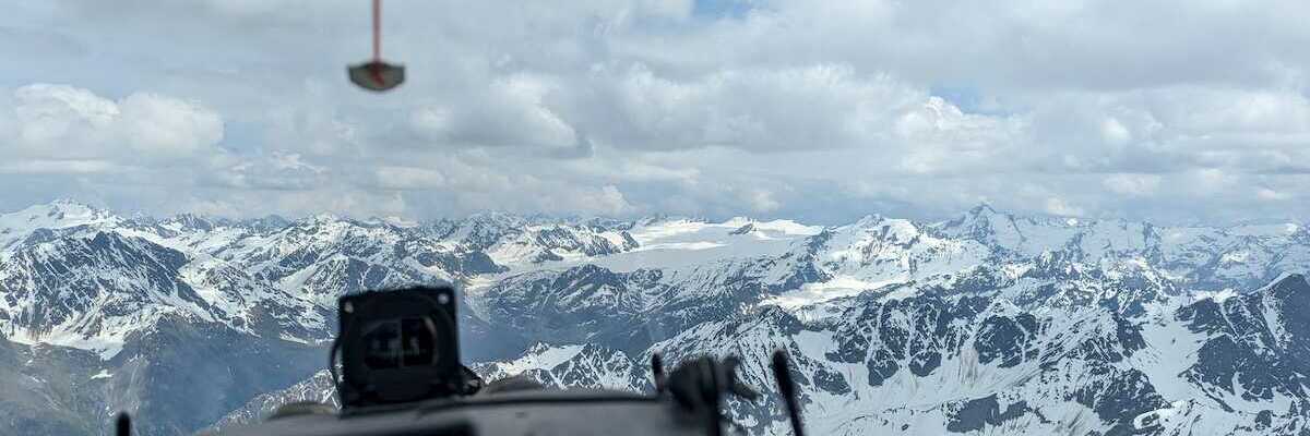 Flugwegposition um 13:33:02: Aufgenommen in der Nähe von Gemeinde Pfunds, 6542 Pfunds, Österreich in 3460 Meter